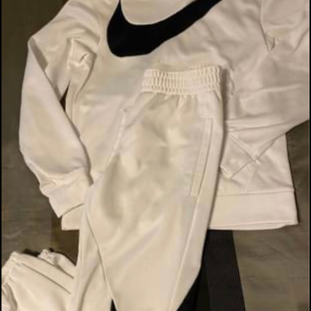 White and black sweat suit (small)